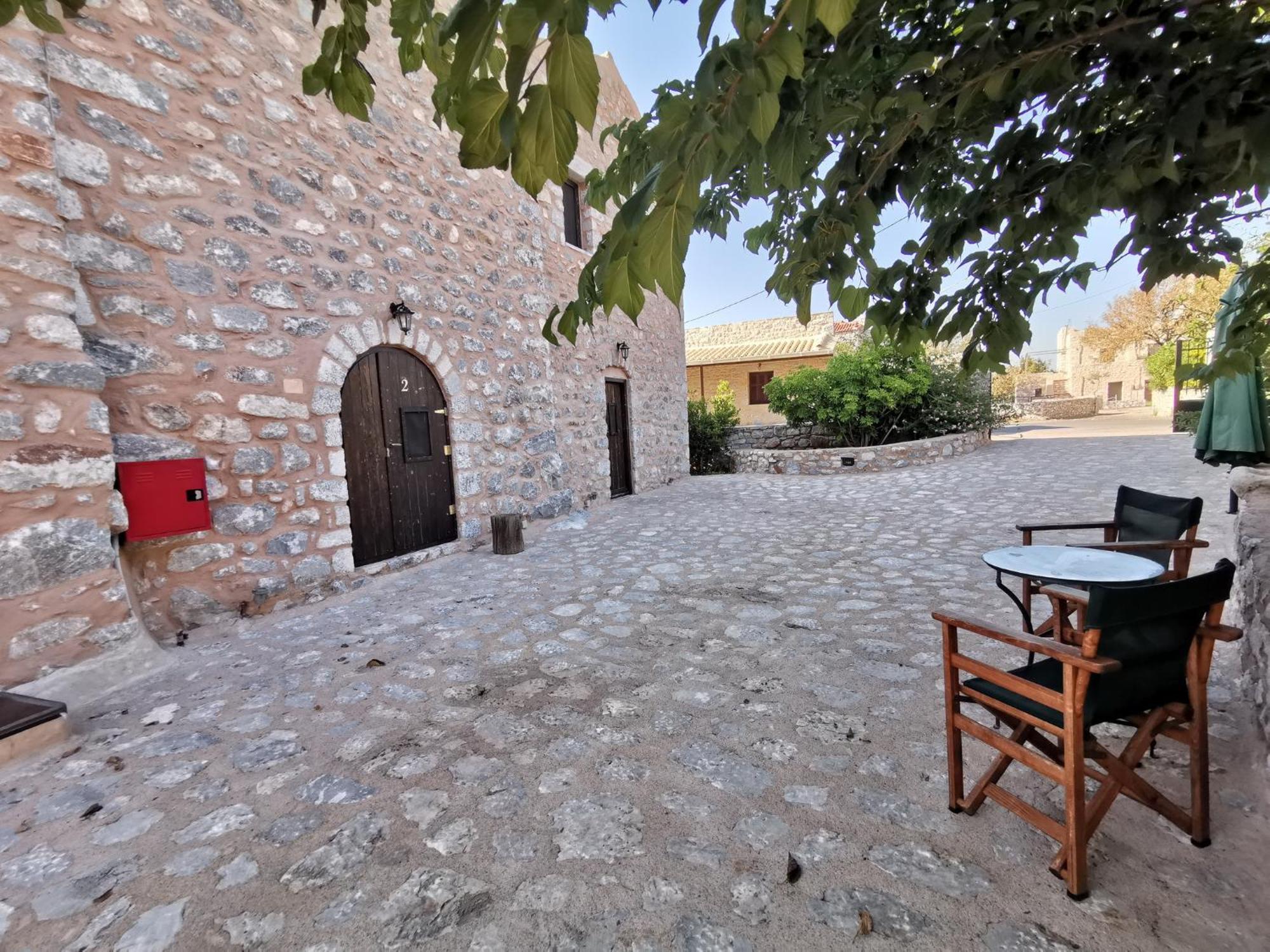 Παραδοσιακό Ξενοδοχείο Τοξότης Pírgos Dhiroú Εξωτερικό φωτογραφία